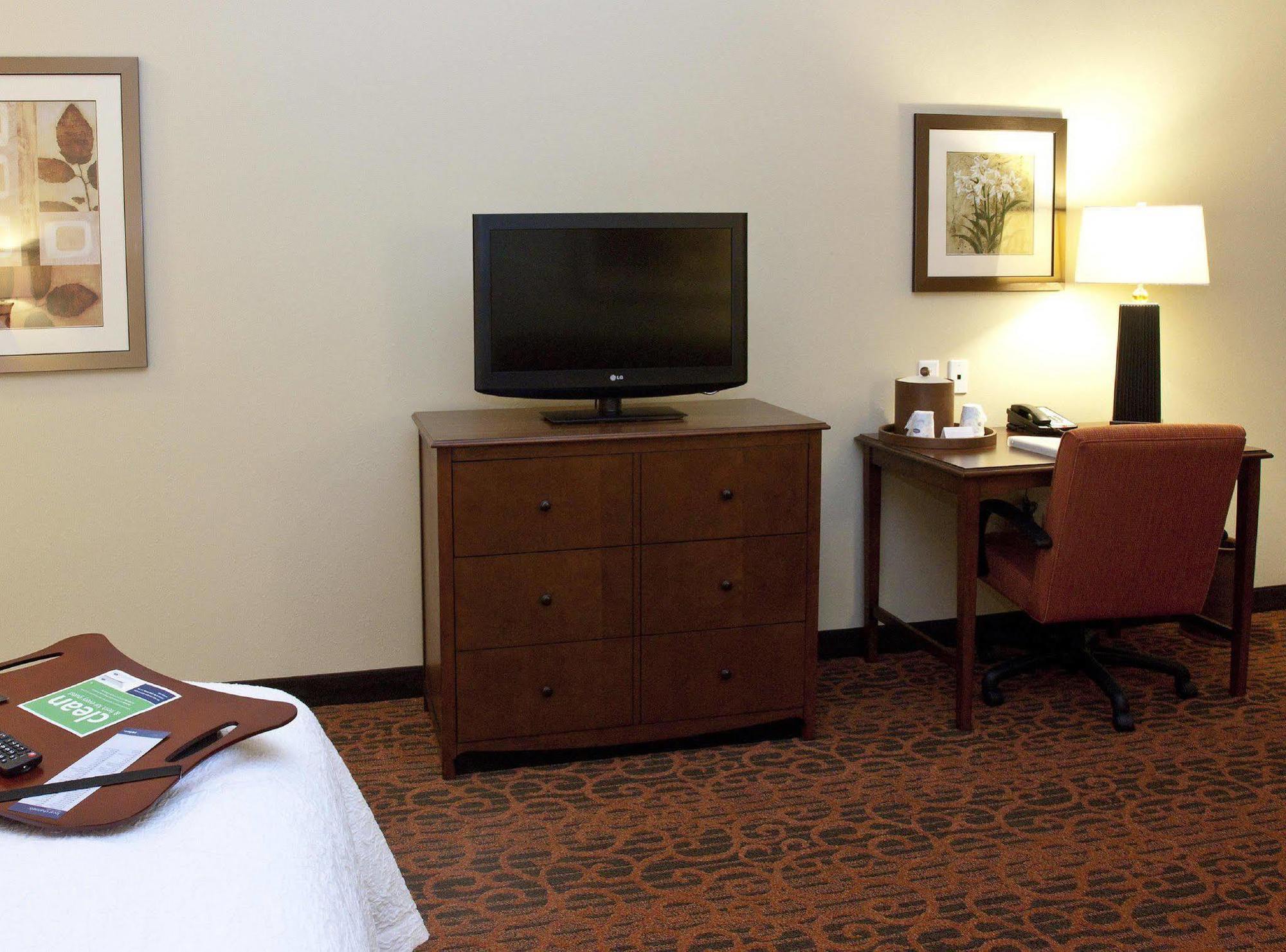 Hampton Inn Oxford/Miami University Area Exterior foto